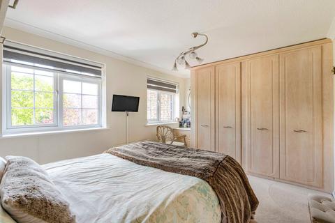 1 bedroom flat for sale, Mayford Close, Beckenham, BR3