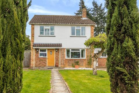 4 bedroom detached house for sale, Barnfield, Cranleigh, GU6