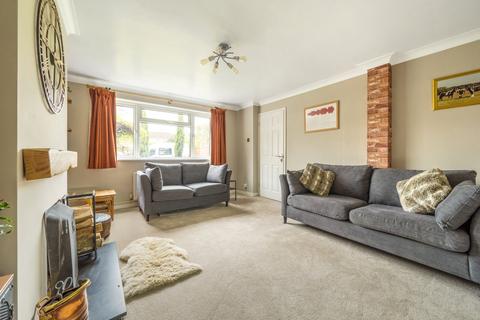4 Barnfield, Cranleigh, GU6 7BN