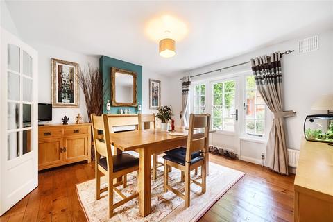 Redlands Hill Road, Hindhead, GU26 6QN