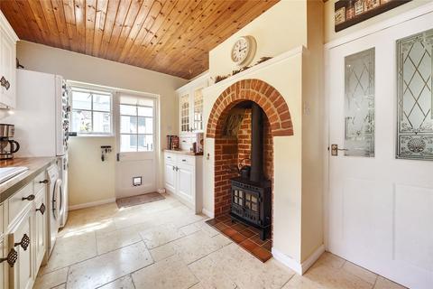 Redlands Hill Road, Hindhead, GU26 6QN