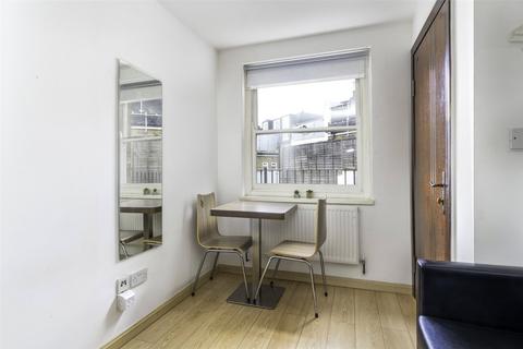 Studio to rent, Dawes Road, London, SW6