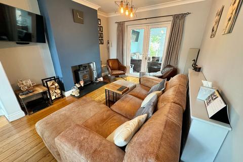 54 Delrene Road, Shirley, Solihull, B90 2HL