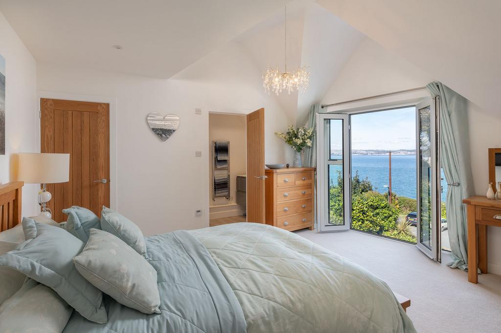 Principal Bedroom Berry Bank, Brixham