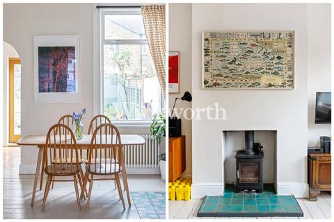 96 Thackeray Avenue, London, N17 9EA