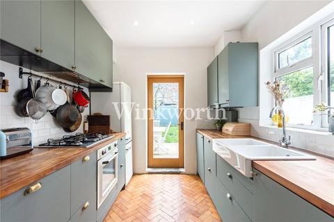 96 Thackeray Avenue, London, N17 9EA