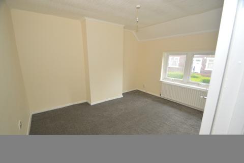 3 bedroom semi-detached house to rent, Esk Street, Gateshead, NE9