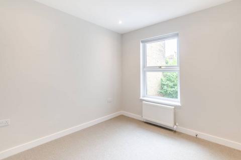 2 bedroom flat to rent, Cavendish Road, Clapham South, London, SW12
