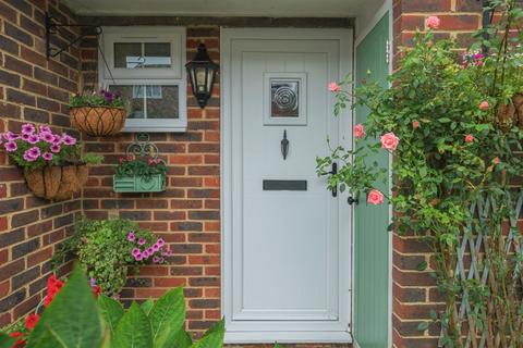 28 Cedars Farm Close, Billingshurst, RH14 9NH