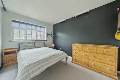 28 Cedars Farm Close, Billingshurst, RH14 9NH