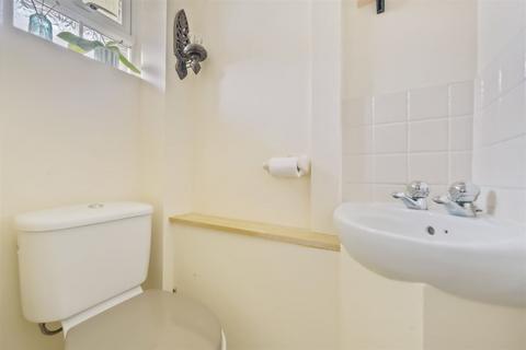 28 Cedars Farm Close, Billingshurst, RH14 9NH