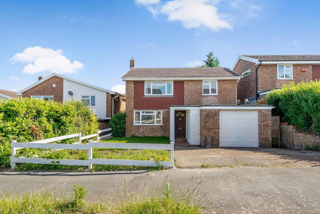 Way, Billingshurst, RH14 4 bed detached house for sale £475,000