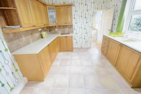 4 bedroom semi-detached house for sale, Doncaster Road, Selby, North Yorkshire, YO8 9BS