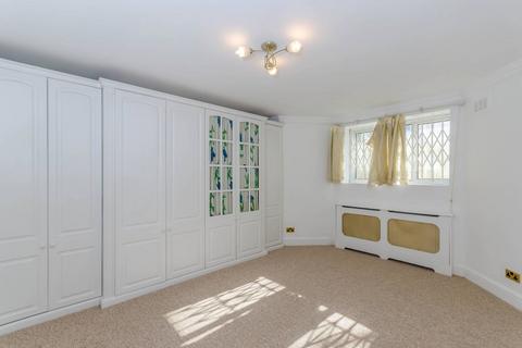 3 bedroom flat to rent, Platts Lane, Hampstead, London, NW3