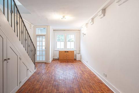 2 bedroom terraced house to rent, Maryon Mews, Hampstead, London, NW3