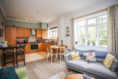 2 bedroom flat for sale, Wilmslow Road, Didsbury, Manchester, M20