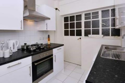 2 bedroom flat to rent, Fulham Road, London SW3