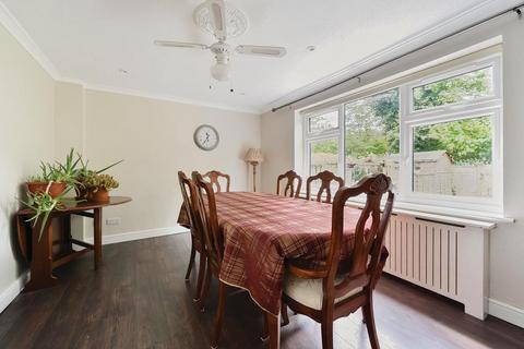 4 bedroom end of terrace house for sale, Purley on Thames,  Berkshire,  RG8