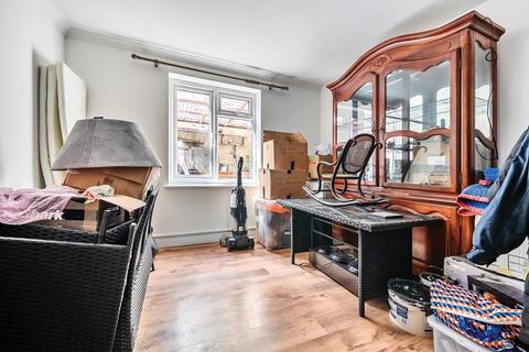 17 Lister Close, Purley On Thames, Reading, RG8 8DB