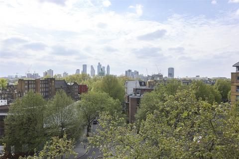 3 bedroom apartment for sale, St Georges Circus, Southwark, SE1