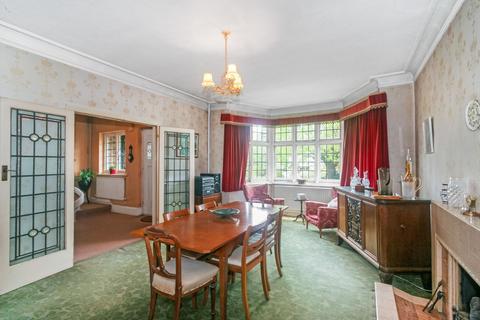 132 Woodcote Valley Road, Purley, CR8 3BF