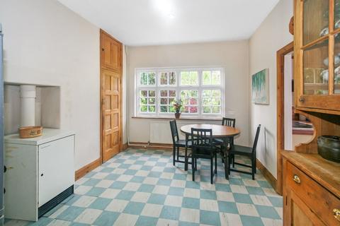 132 Woodcote Valley Road, Purley, CR8 3BF