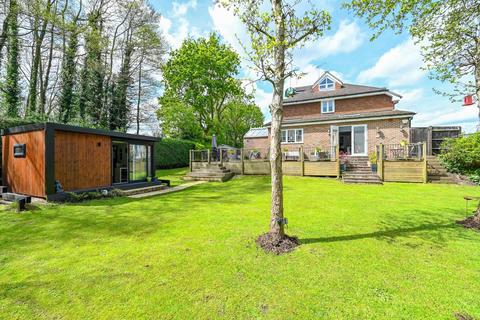 4 bedroom house for sale, Waters Edge, Bois Hall Road, Addlestone, KT15