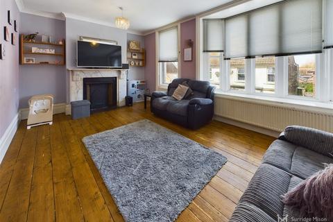 2 bedroom flat for sale, High Street, Pevensey BN24