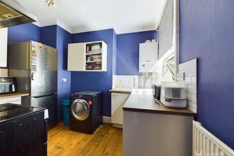 2 bedroom flat for sale, High Street, Pevensey BN24