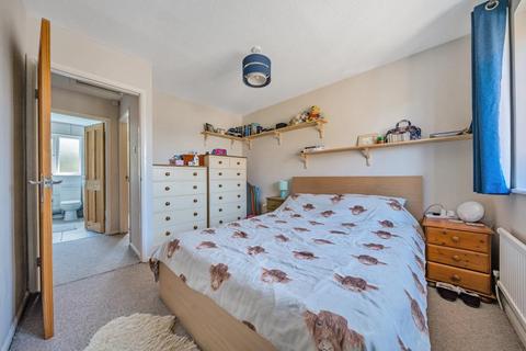 220 Manor Road, Witney, OX28 3ST
