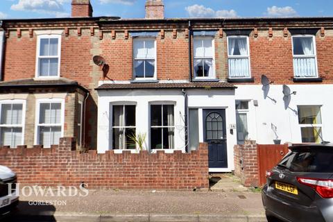 4 bedroom terraced house for sale, Lower Cliff Road, Gorleston