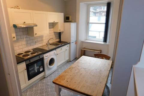 3 bedroom flat to rent, 15, Kings Stables Road, Edinburgh, EH1 2JY