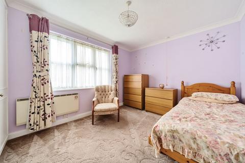 2 bedroom retirement property for sale, Rosehill, Billingshurst, RH14