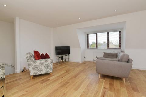 15/2 Baird Road, Ratho, Newbridge, EH28 8RU