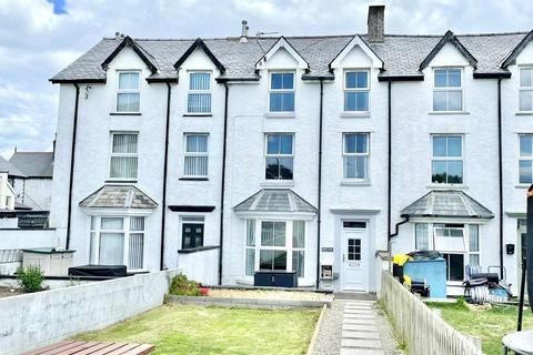 5 bedroom terraced house for sale, Station Road, Tywyn, Gwynedd, LL36