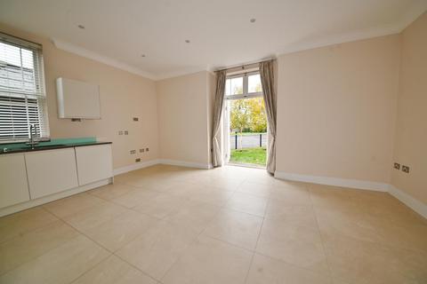 1 bedroom apartment for sale, Queens Road, Teddington TW11