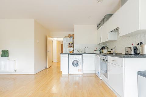 2 bedroom flat for sale, 233a Amhurst Road, London E8