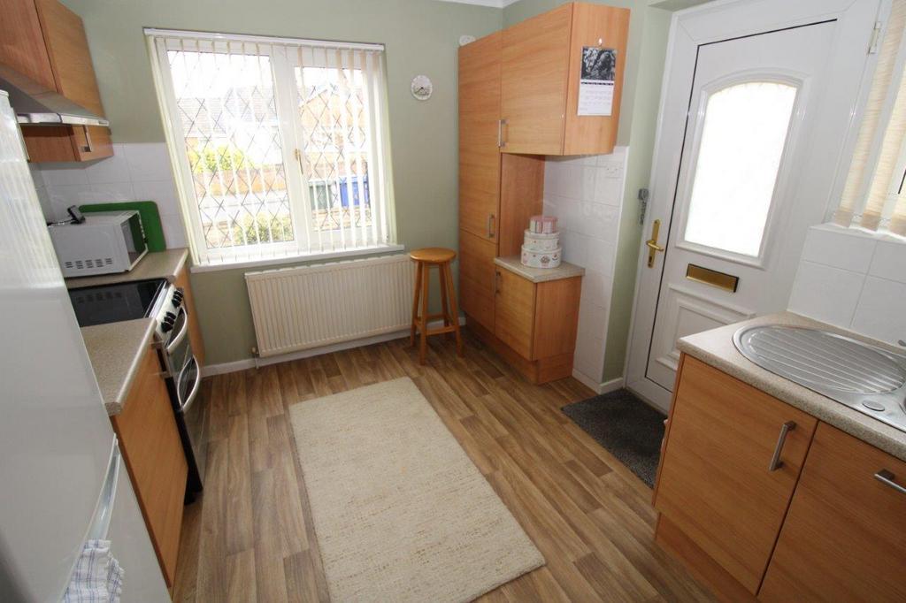 Edale Rise, Dodworth, Barnsley 2 bed bungalow for sale £210,000