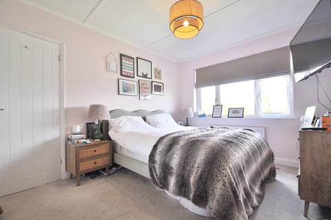 48 Faringdon Avenue, Bromley, BR2 8BS