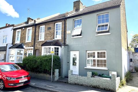 2 Longfellow Road, Worcester Park, KT4 8BB