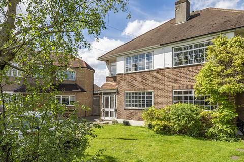 21 Trevor Close, Bromley, BR2 7NS