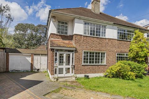 21 Trevor Close, Bromley, BR2 7NS