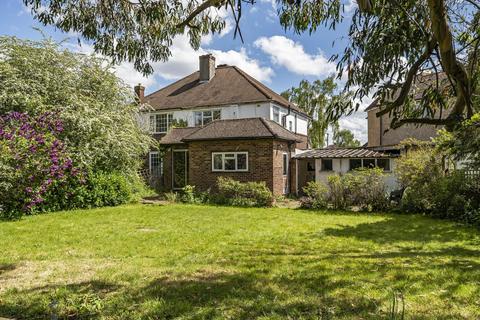 21 Trevor Close, Bromley, BR2 7NS