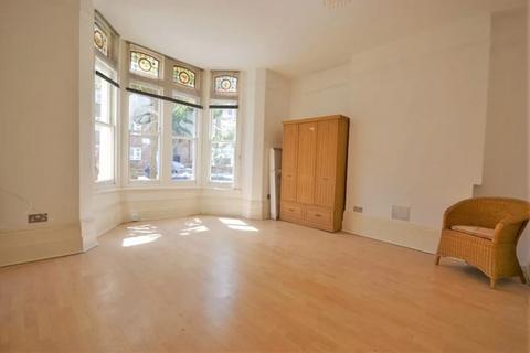 3 bedroom ground floor flat for sale, Buckley Road, Kilburn, London, NW6