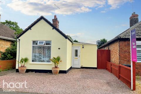 2 bedroom detached bungalow for sale, Highfield Road, March