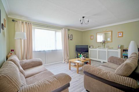 3 bedroom semi-detached house for sale, Hunters Way, Sawtry, Cambridgeshire.