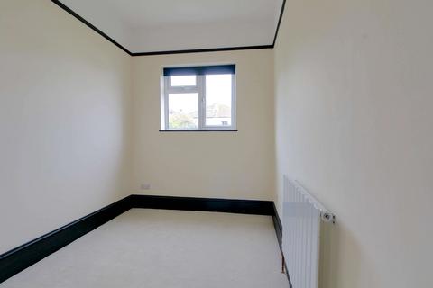 2 bedroom flat to rent, Flat, 3 18 York Villas, Brighton BN1 3TS