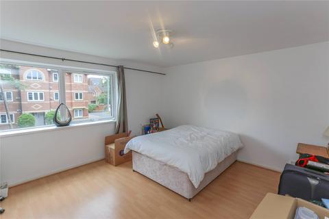 2 bedroom flat to rent, Parsonage Court, Heaton Moor Road, Heaton Moor, Stockport, SK4