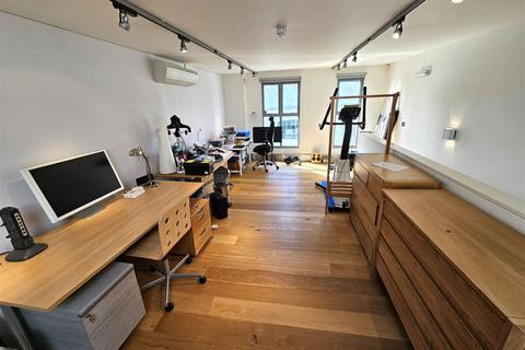 Office for sale, Turnham Green Terrace Mews, London, W4 1QU