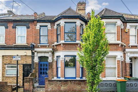 3 bedroom terraced house to rent, Knox Road, London, E7